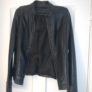 Black leather jacket in excellent condition